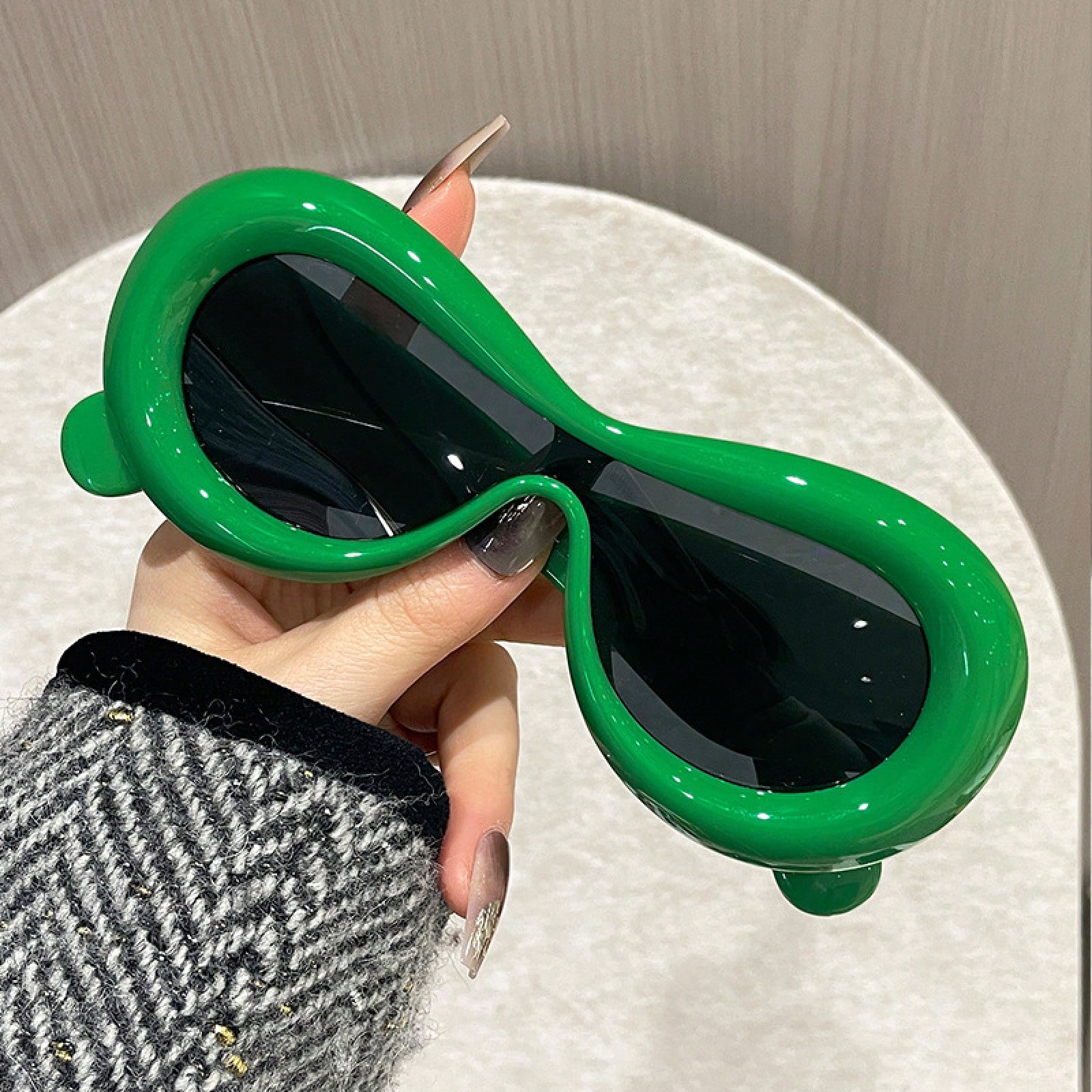 2D Design,  Street Style, Deco - مراجعة Quirky Street Fashion وسعره