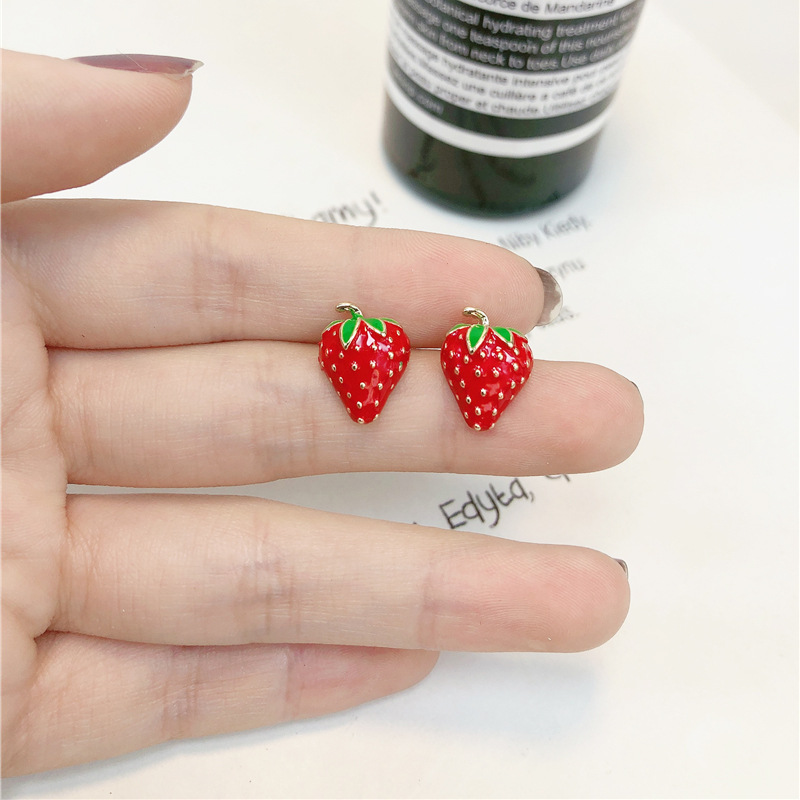 Acrylic Strawberry Earrings Fa - مراجعة Street Fashion Earrings وسعره