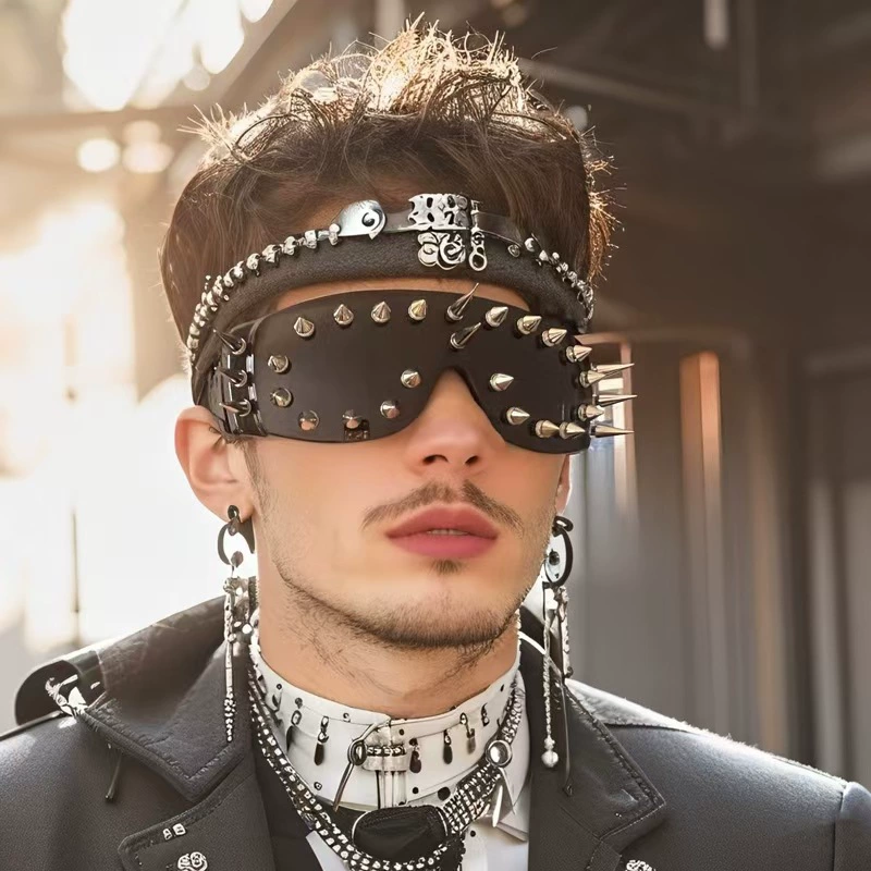 Hip-hop Punk Quirky Rivets Men - مراجعة Quirky Street Fashion وسعره
