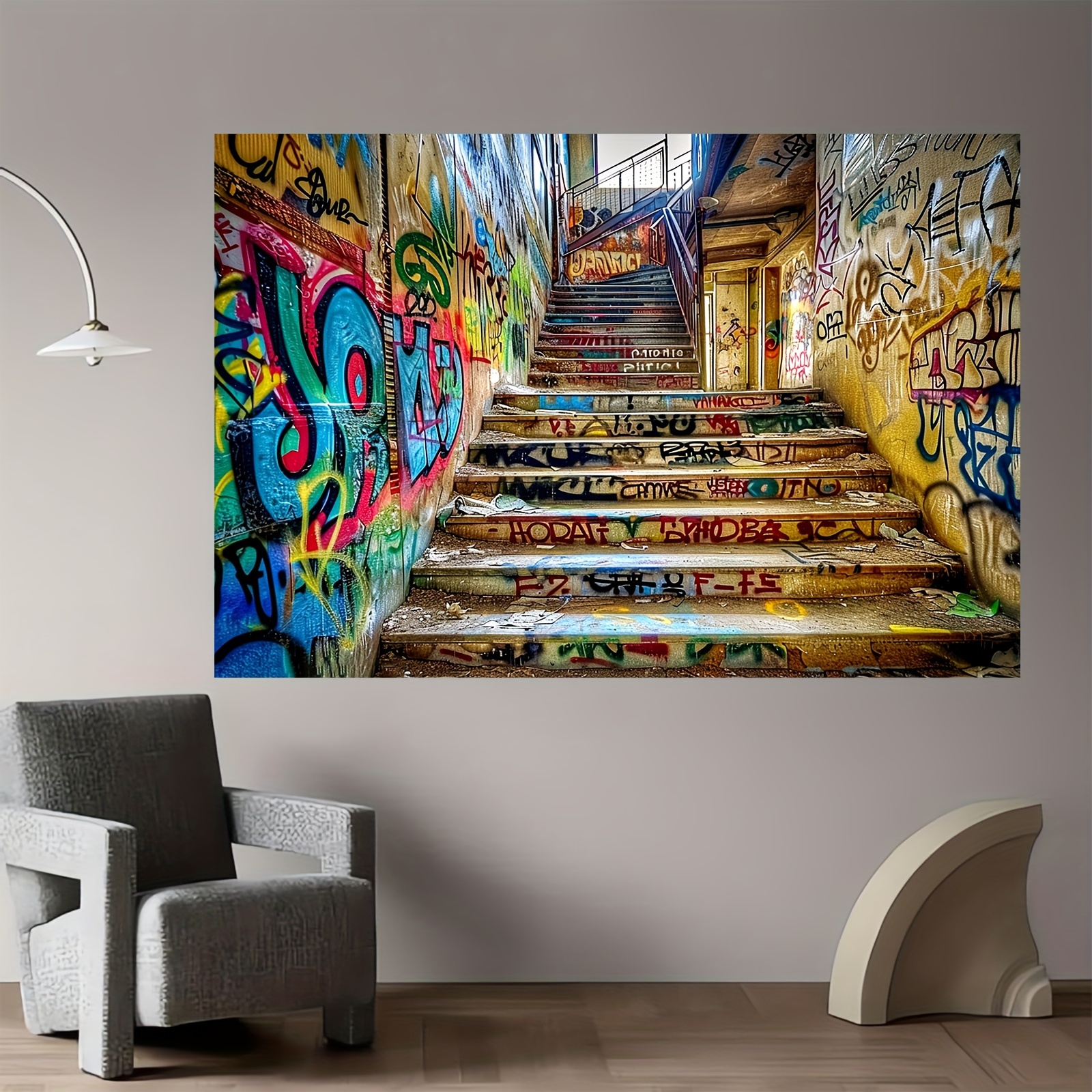 Vibrant urban street graffiti  - مراجعة Street Fashion Photo وسعره