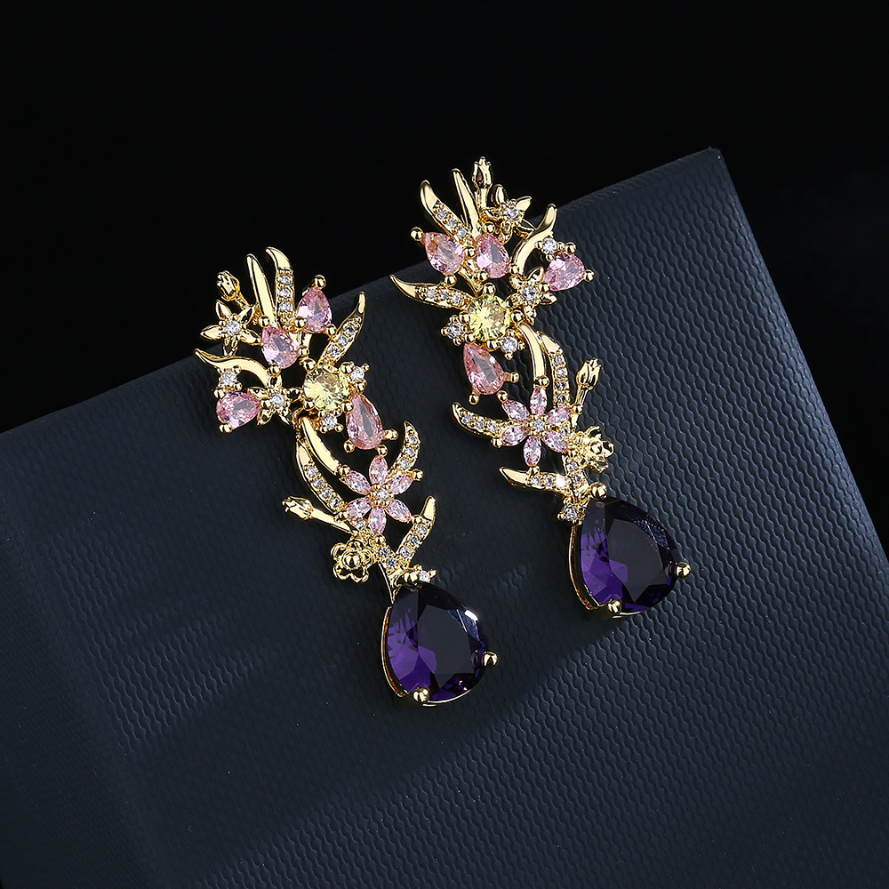Exaggerated atmosphere zircon  - مراجعة Street Fashion Earrings وسعره