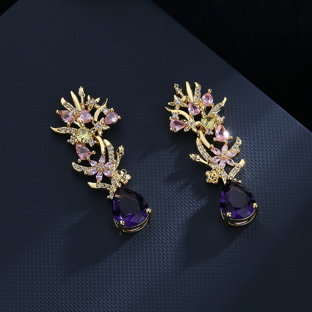 Exaggerated atmosphere zircon  - مراجعة Street Fashion Earrings وسعره