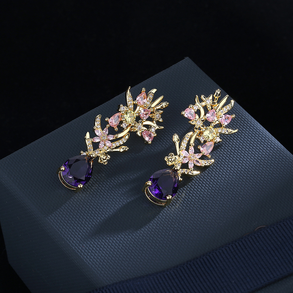 Exaggerated atmosphere zircon  - مراجعة Street Fashion Earrings وسعره